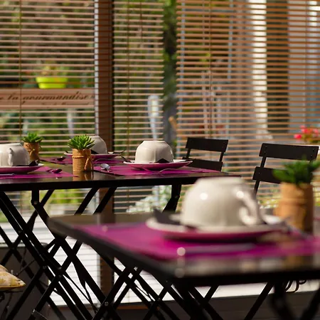 De L'isere カンヌ