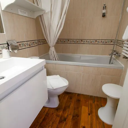 De L'isere Hotel 3*