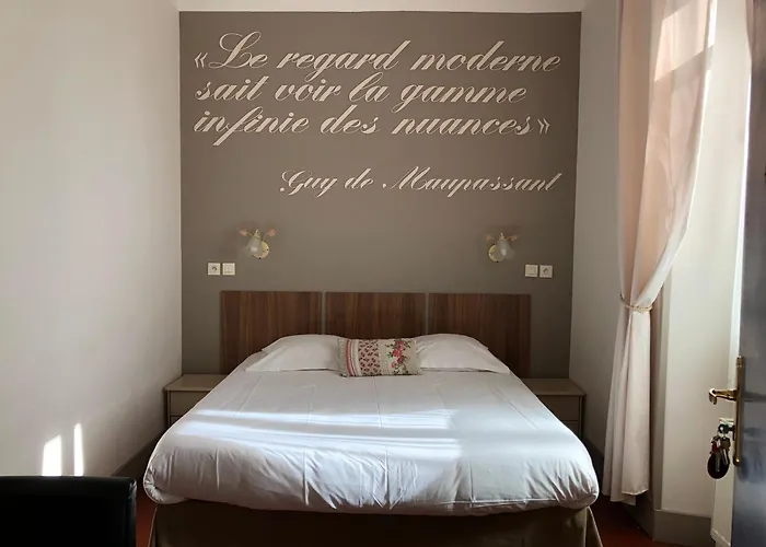 Hotel De L'isere Cannes