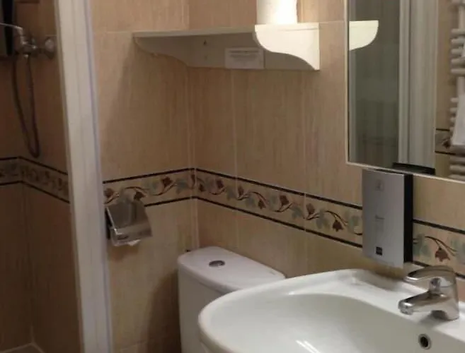 Hotel De L'isere Cannes