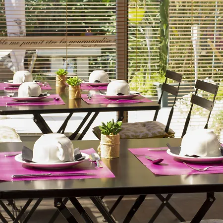 De L'isere Szálloda